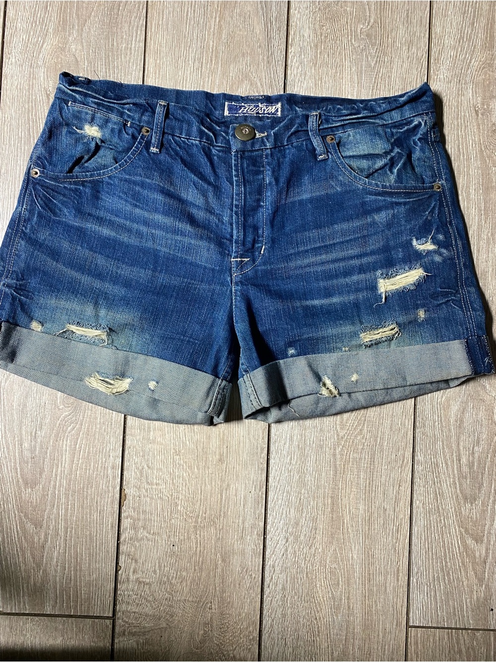 Hudson Jeans Mid-Rise Distressed Cuffed Denim Shorts Sz 27 (4)